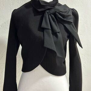 Elegant cropped black jacket